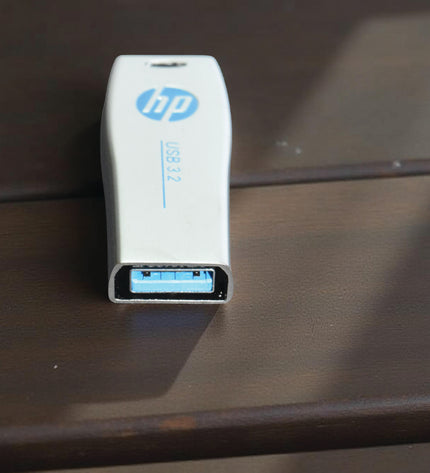 hp usb 3.2 x 779w- 64 GB