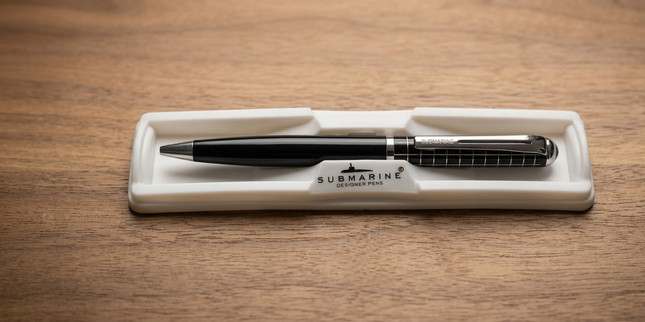 Submarine Engraved Black Lining Ball Pen
