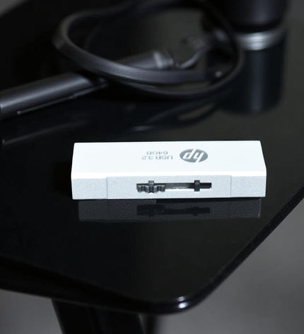 hp usb 3.2 x 818w- 64 GB