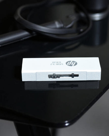 hp usb 3.2 x 818w- 64 GB